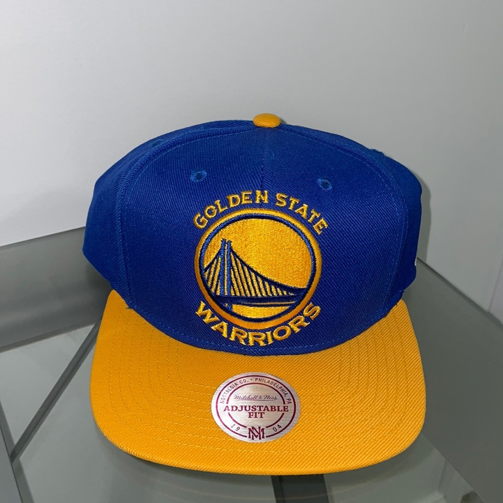 Brand new Golden State Warriors snap back Mitchell & Ness cap